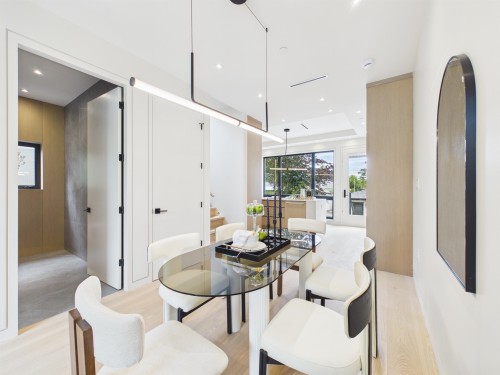 2230 21St Avenue W, Vancouver, BC 