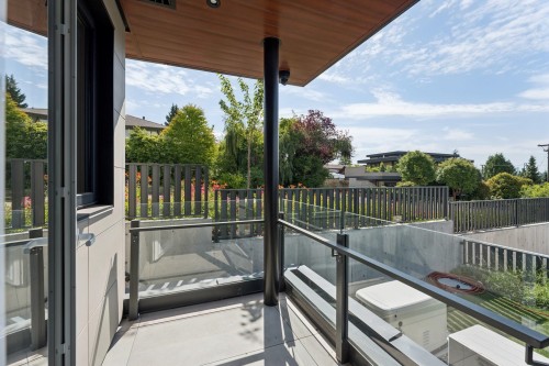 1202 Duchess Avenue, West Vancouver, BC - Outdoor With Exterior