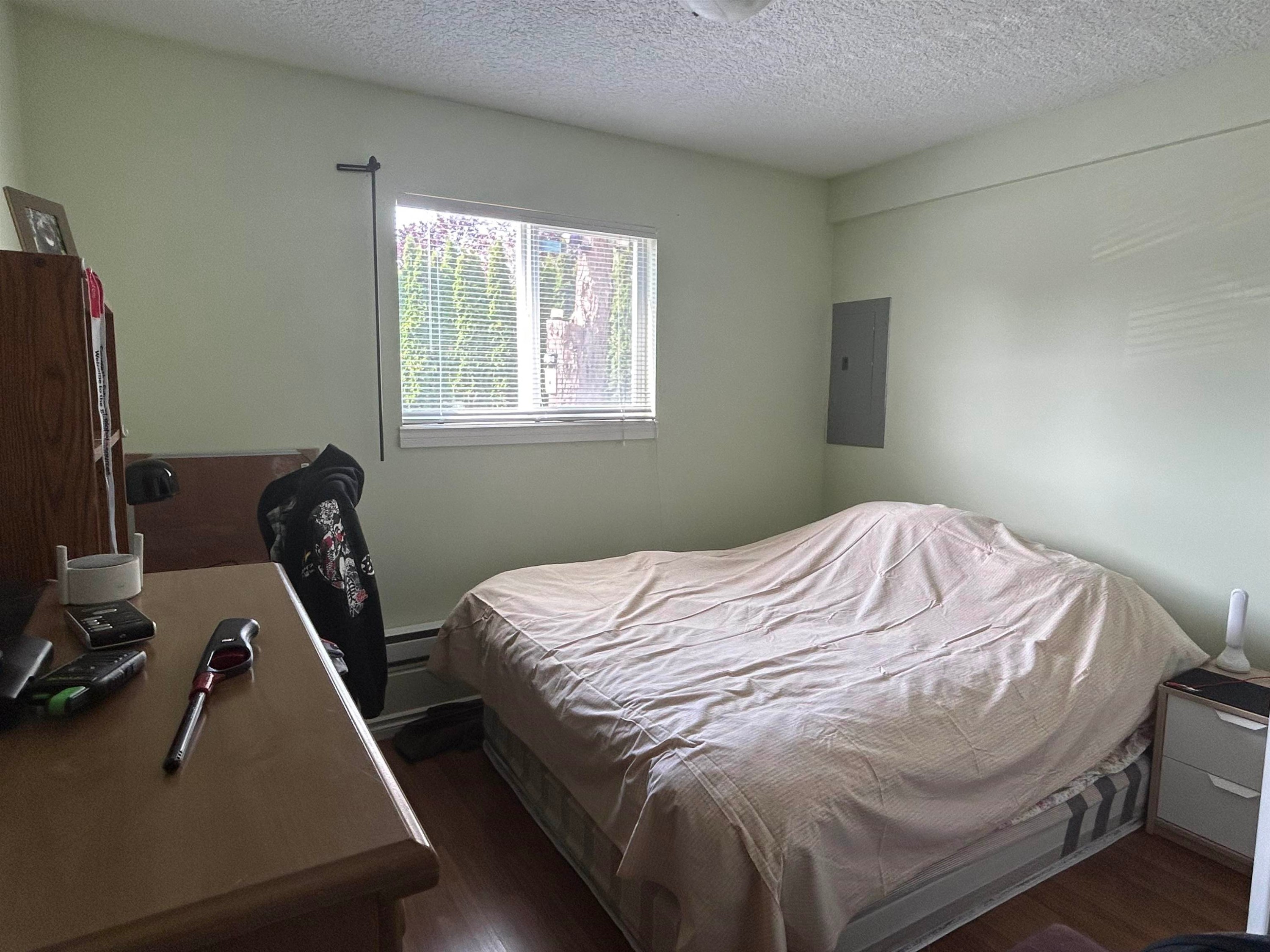 6220 Spender Drive, Richmond, BC - Indoor Photo Showing Bedroom