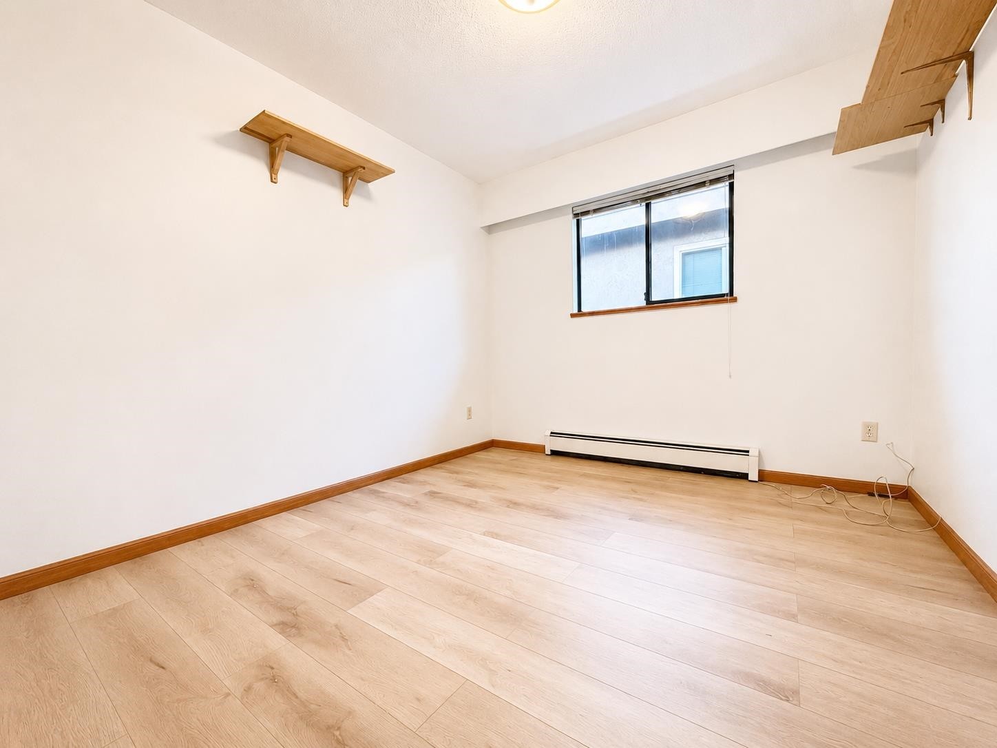3292 43Rd Avenue E, Vancouver, BC - Indoor Photo Showing Other Room