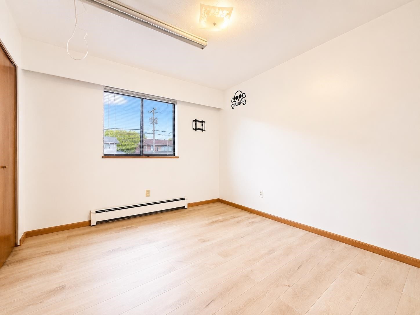 3292 43Rd Avenue E, Vancouver, BC - Indoor Photo Showing Other Room