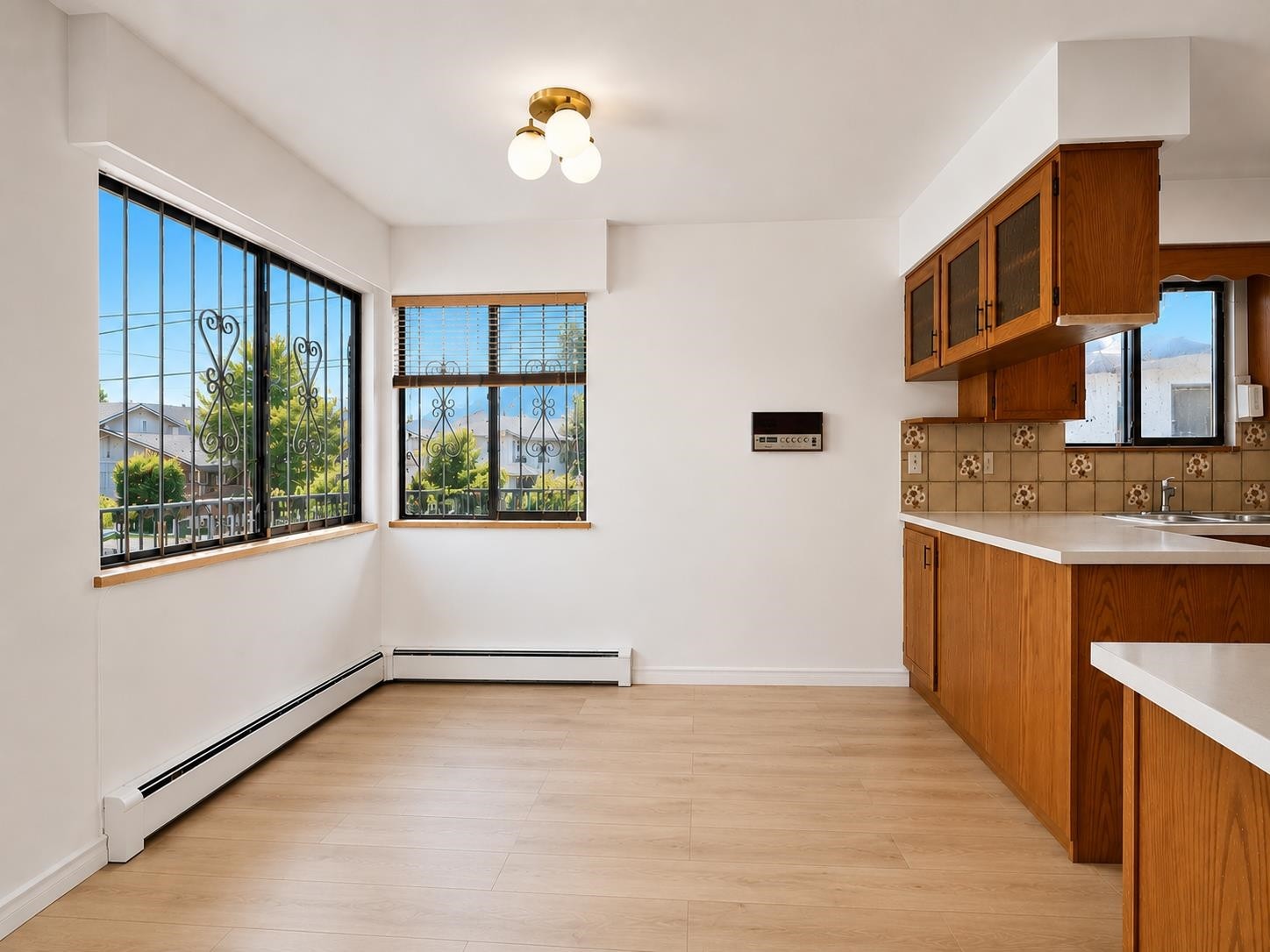 3292 43Rd Avenue E, Vancouver, BC - Indoor Photo Showing Kitchen With Double Sink
