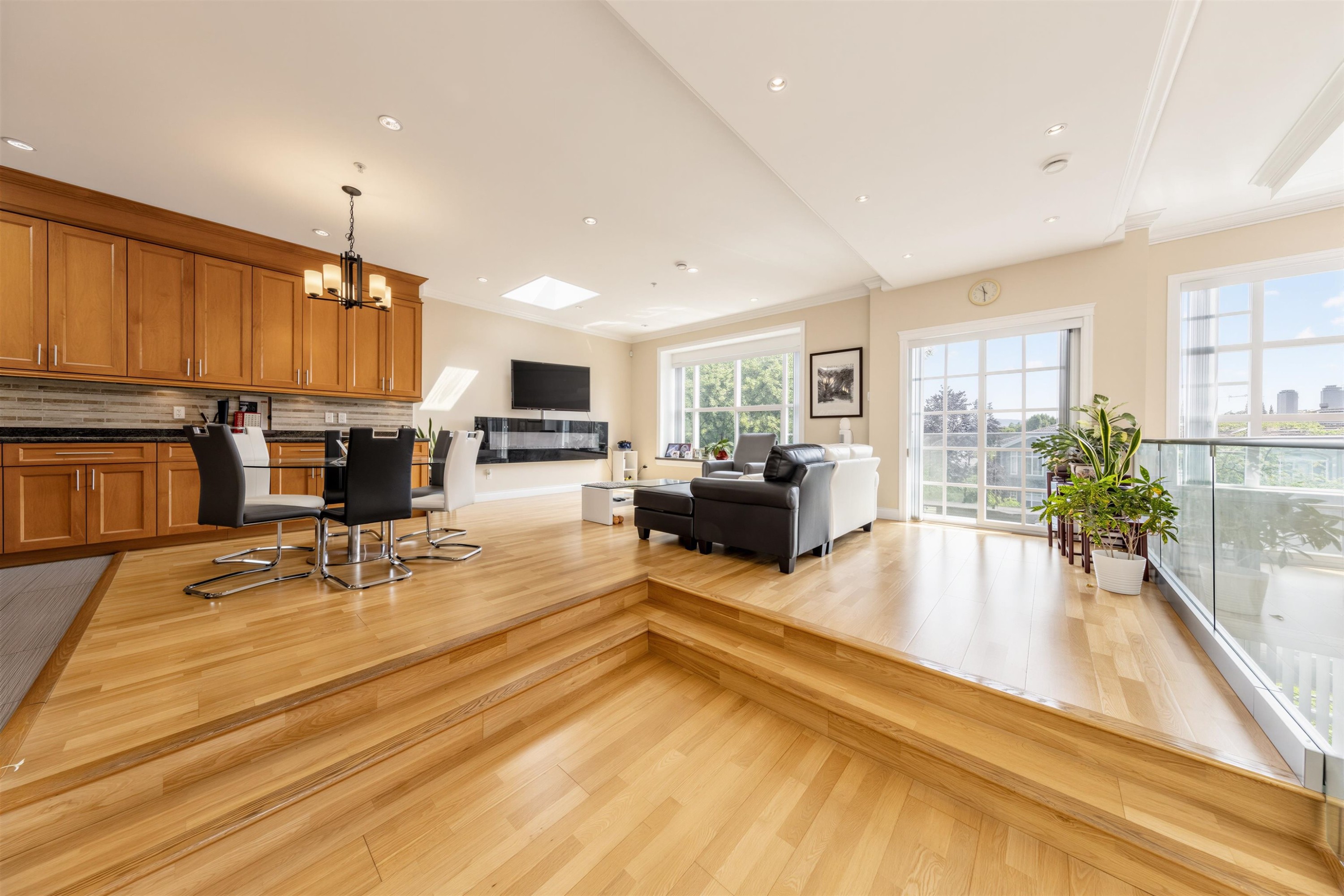 1225 Hazelton Street, Vancouver, BC - Indoor Photo Showing Other Room