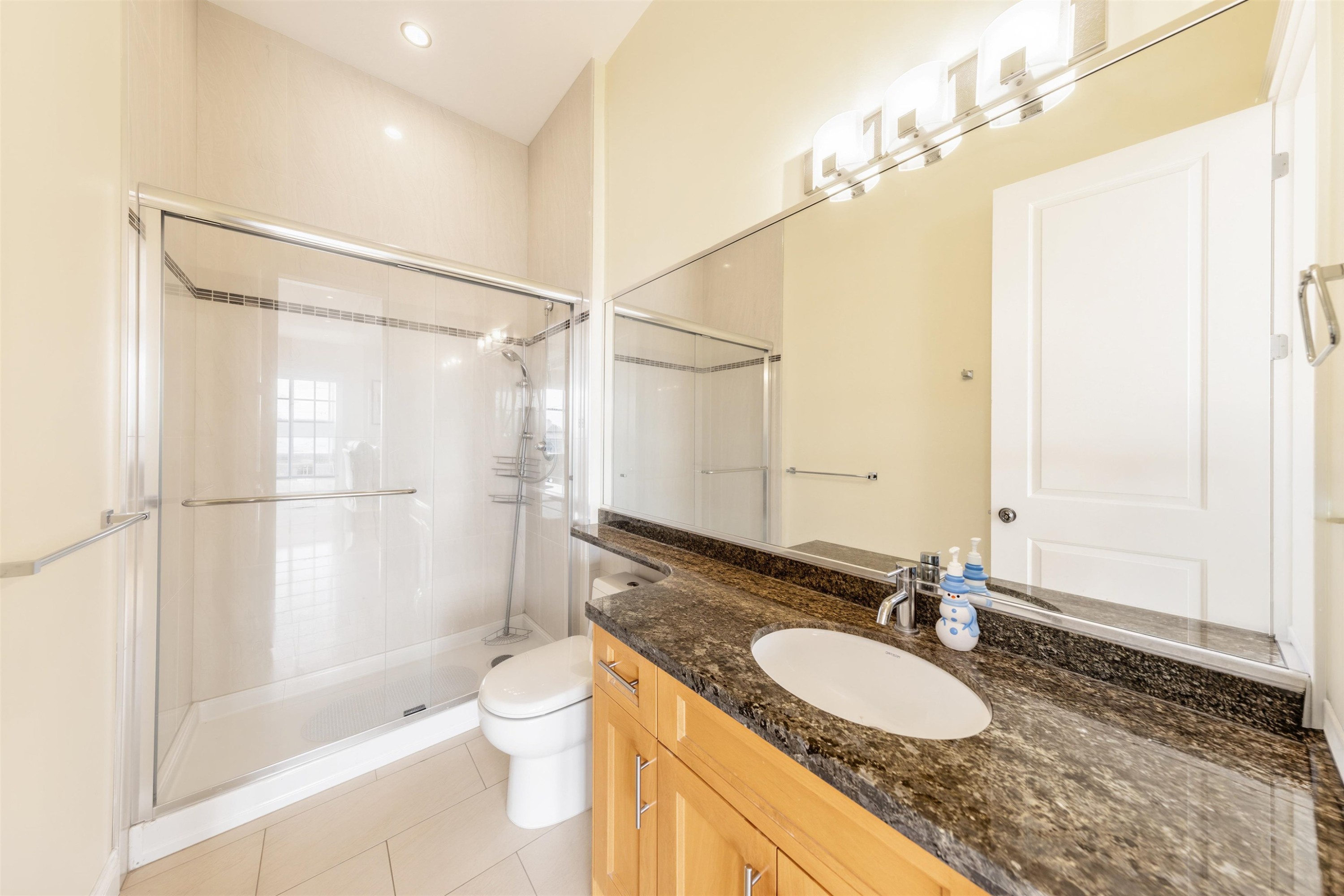 1225 Hazelton Street, Vancouver, BC - Indoor Photo Showing Bathroom