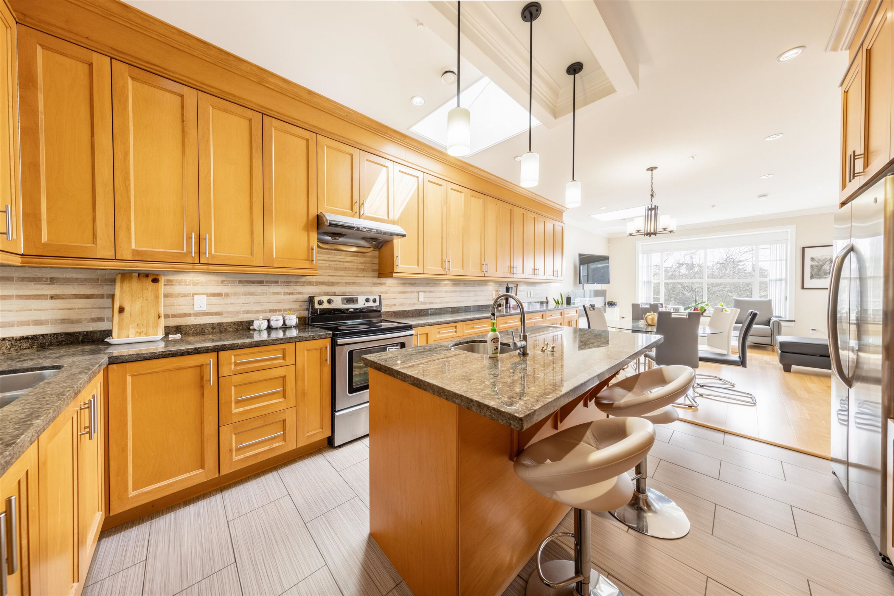 1225 Hazelton Street, Vancouver, BC - Indoor Photo Showing Kitchen With Upgraded Kitchen