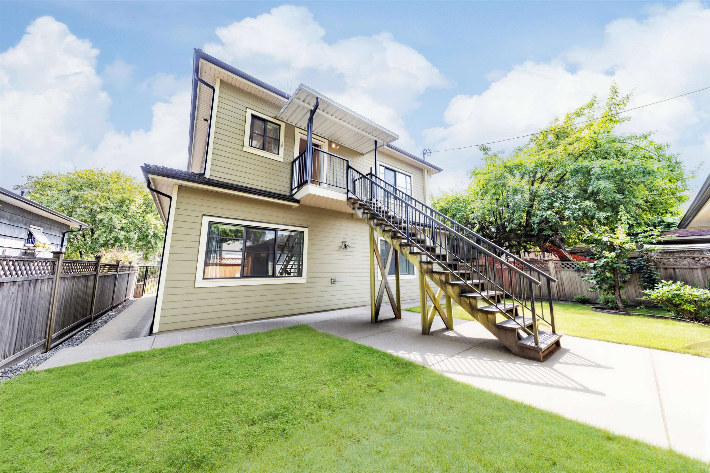 1225 Hazelton Street, Vancouver, BC - Outdoor