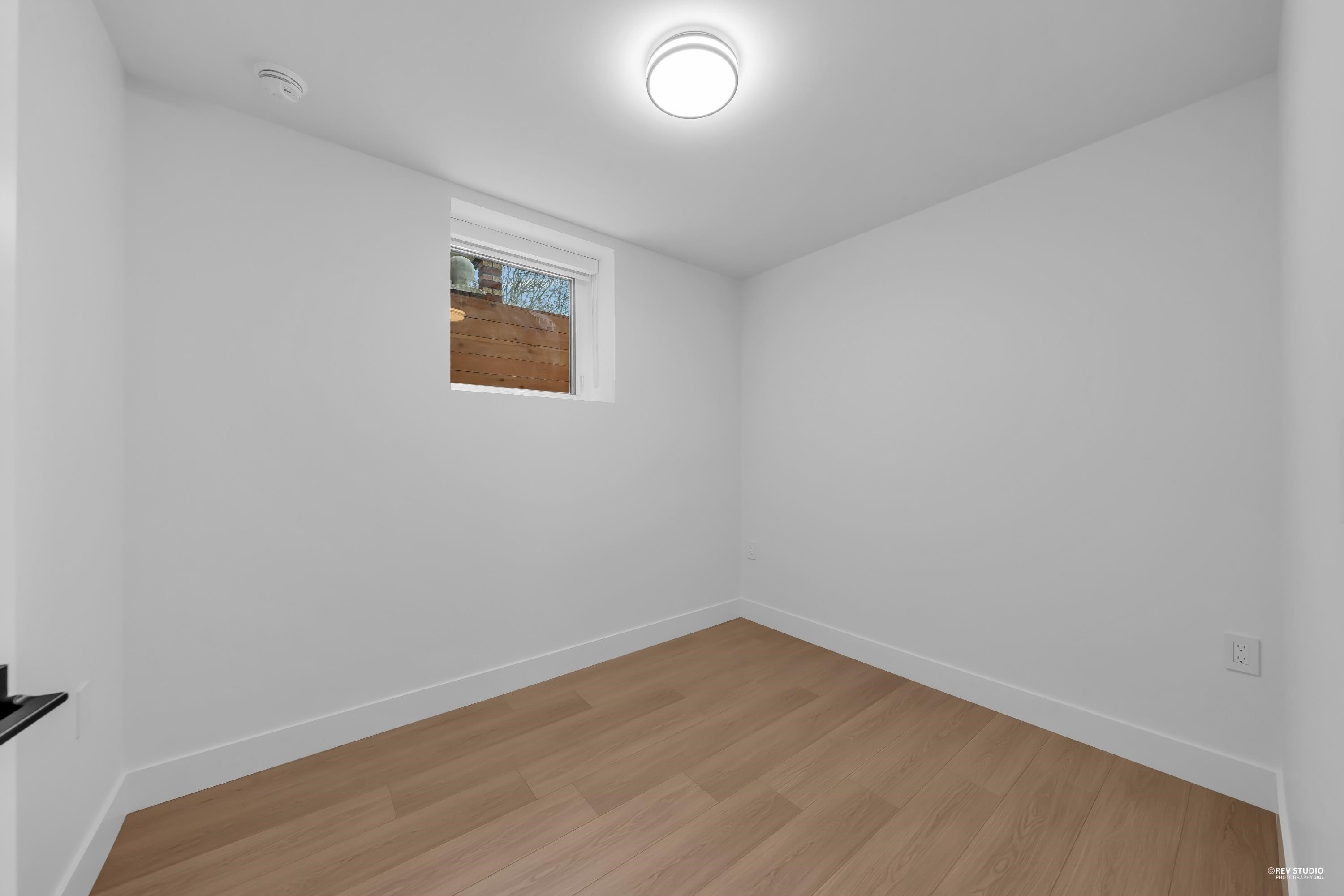 2715 Cheyenne Avenue, Vancouver, BC - Indoor Photo Showing Other Room