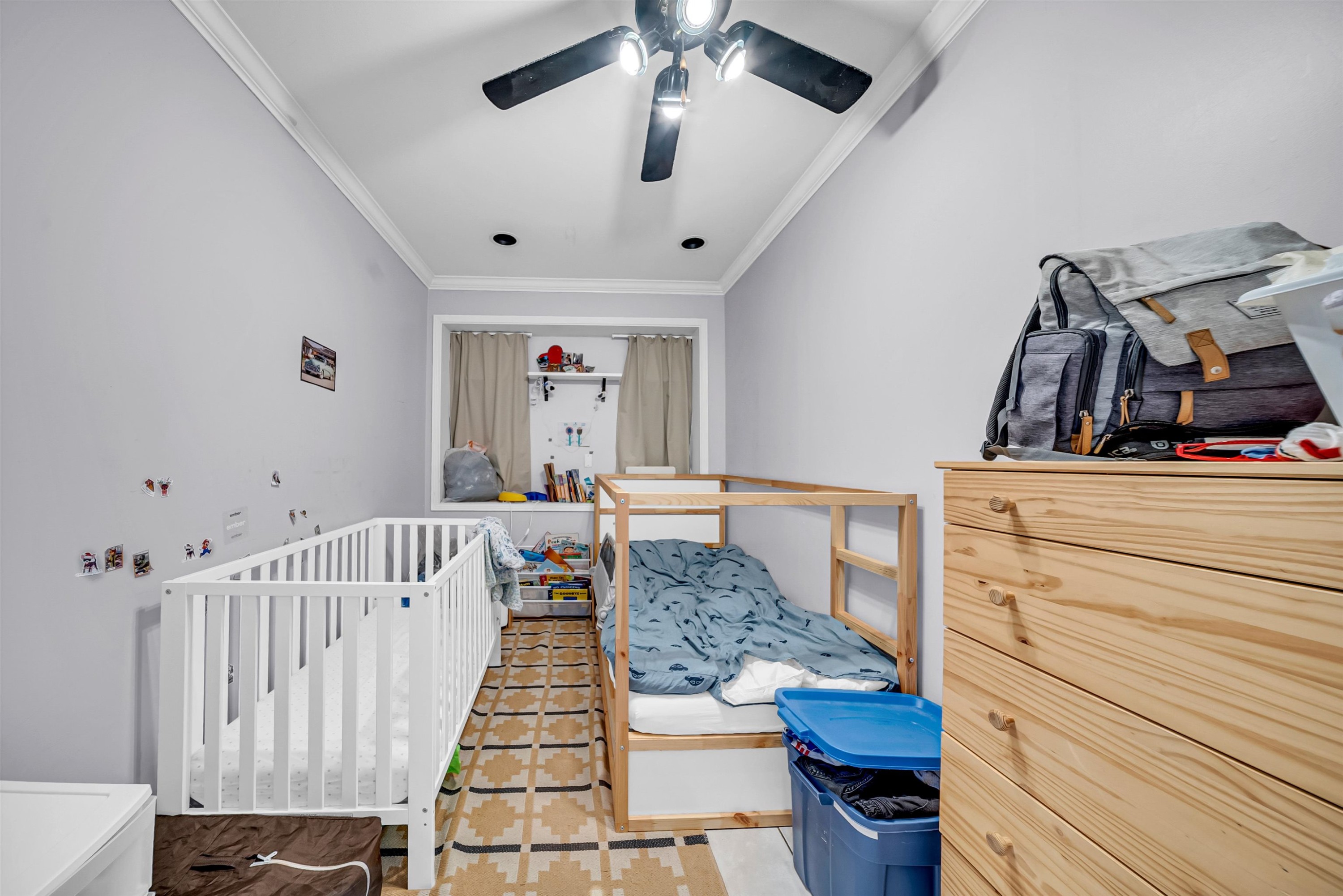 331 61St Avenue E, Vancouver, BC - Indoor