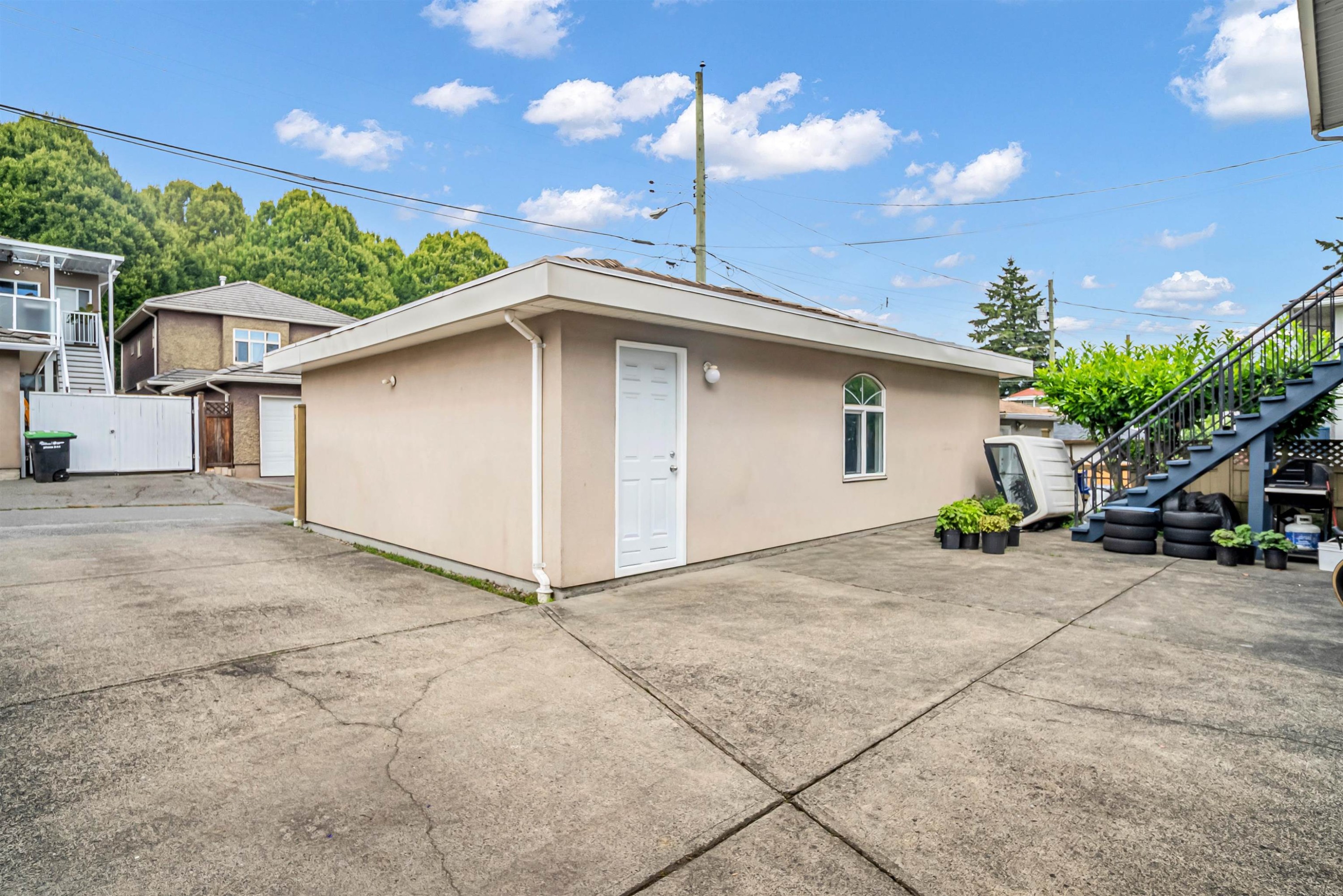 331 61St Avenue E, Vancouver, BC - Outdoor With Exterior
