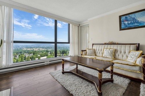 2106-5899 Wilson Avenue  Burnaby, BC V5H 4R9