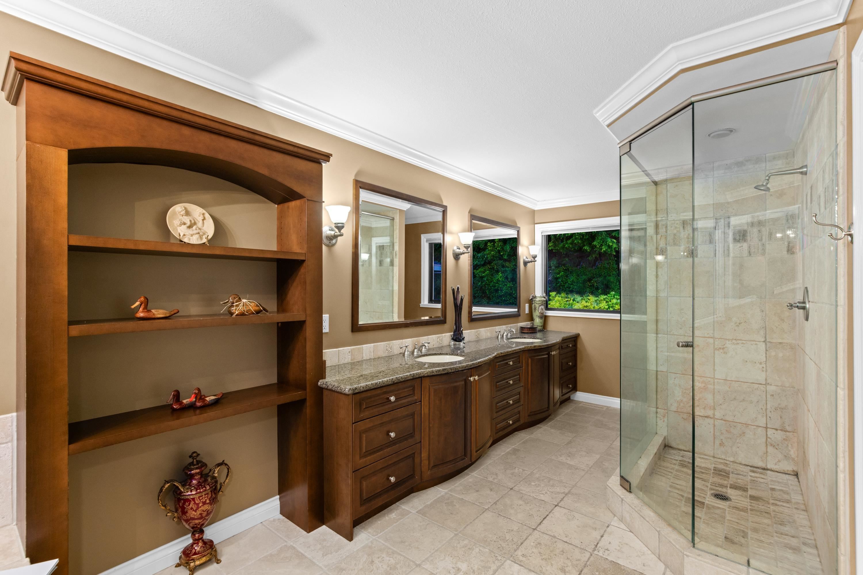 1285 Chartwell Crescent, West Vancouver, BC - Indoor Photo Showing Bathroom