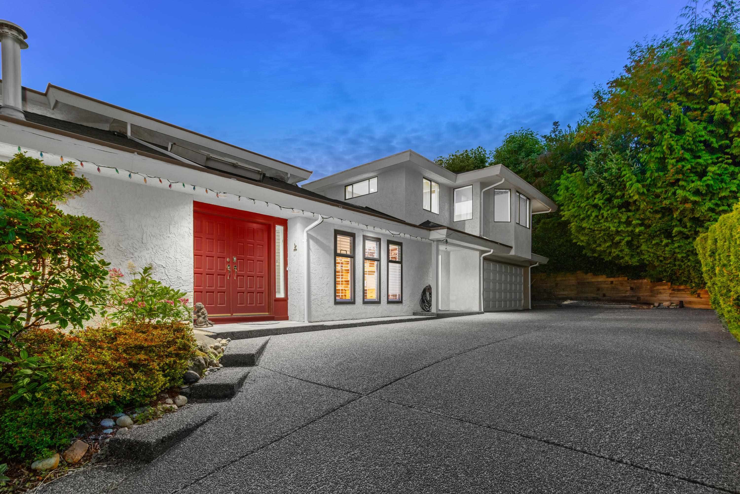 1285 Chartwell Crescent, West Vancouver, BC - Outdoor
