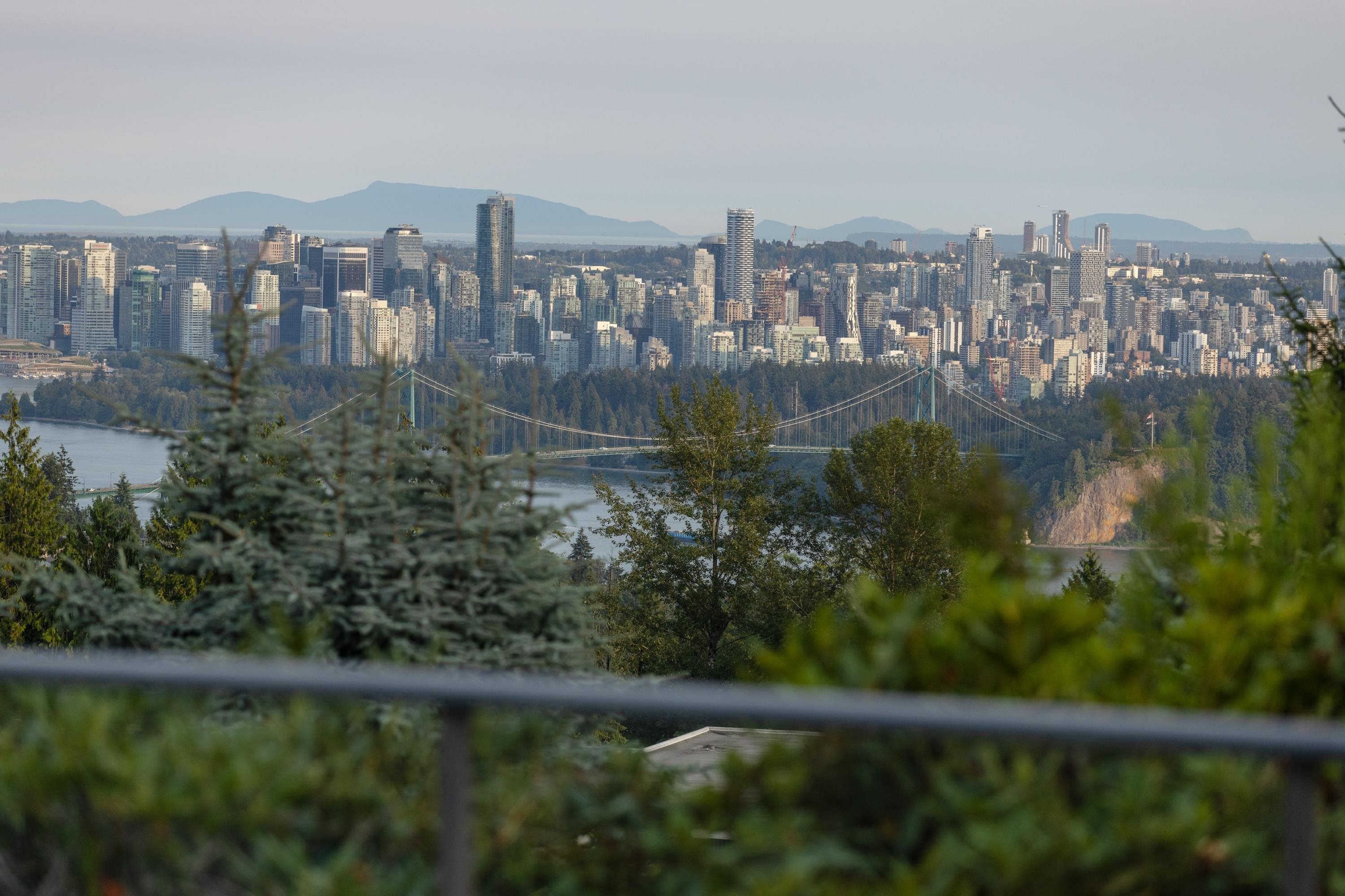 1285 Chartwell Crescent, West Vancouver, BC - Outdoor With View