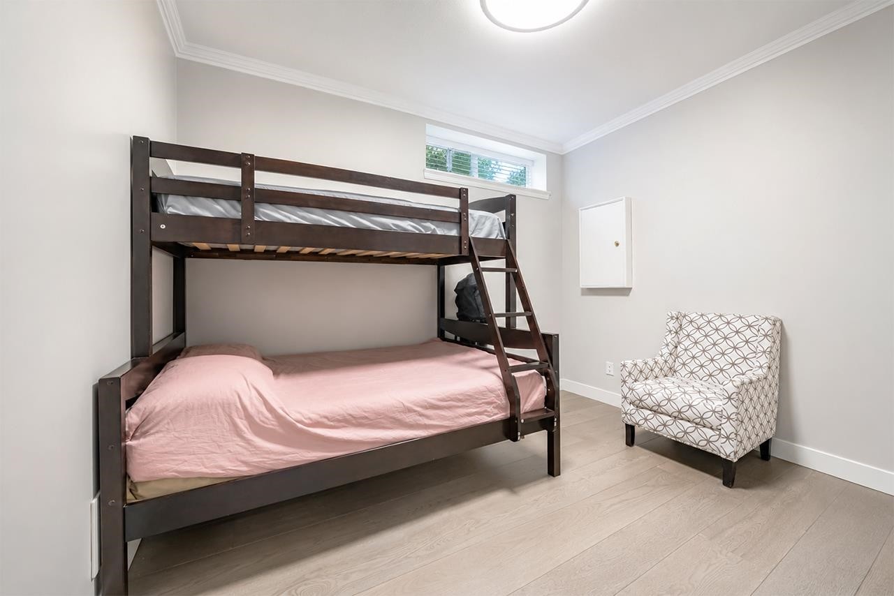 2374 35Th Avenue W, Vancouver, BC - Indoor Photo Showing Bedroom