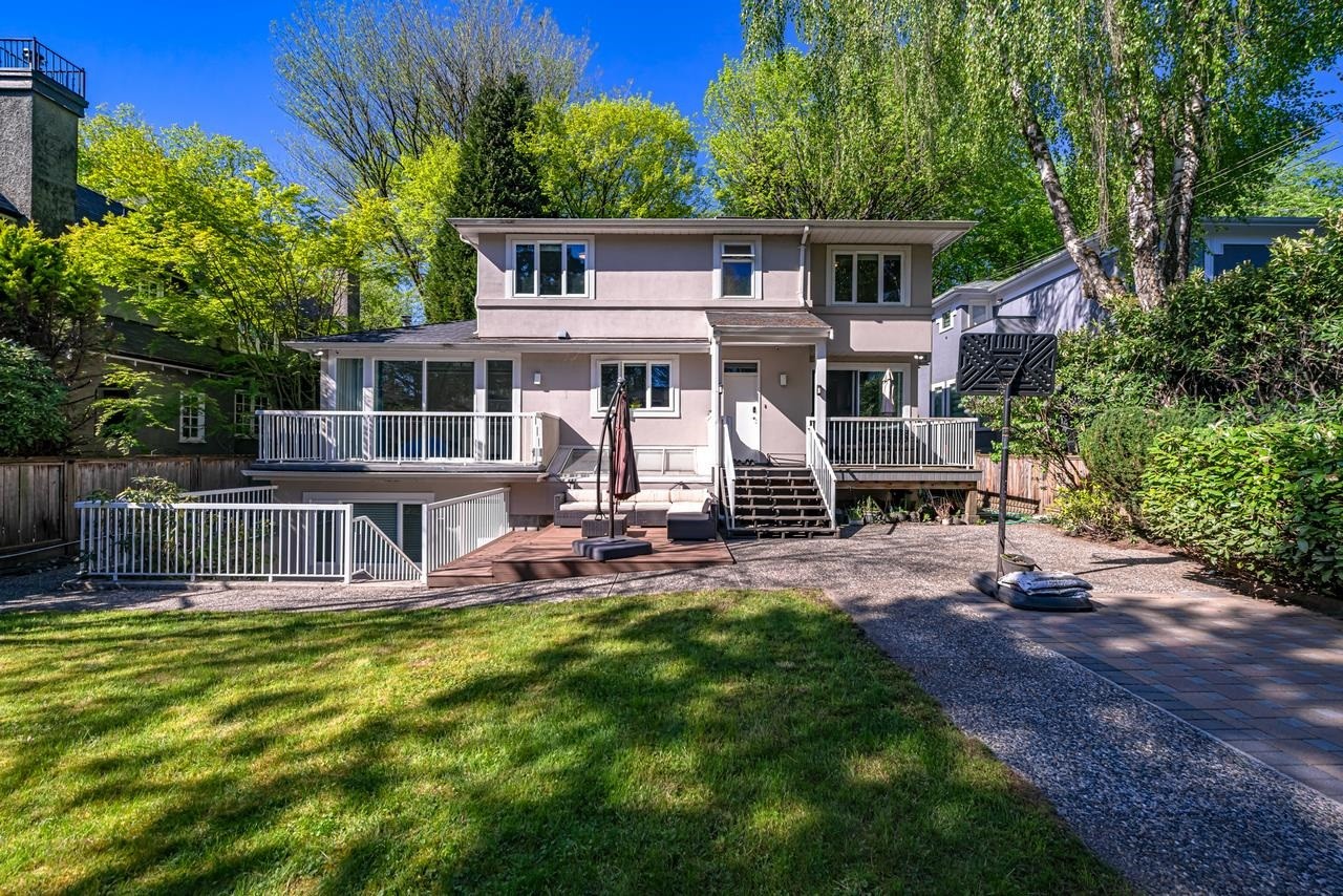 2374 35Th Avenue W, Vancouver, BC - Outdoor With Deck Patio Veranda