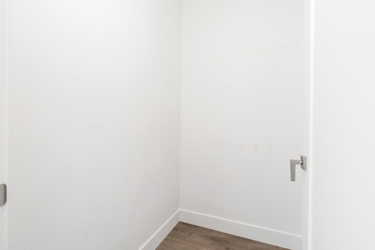 5043 Chambers Street, Vancouver, BC - Indoor Photo Showing Other Room
