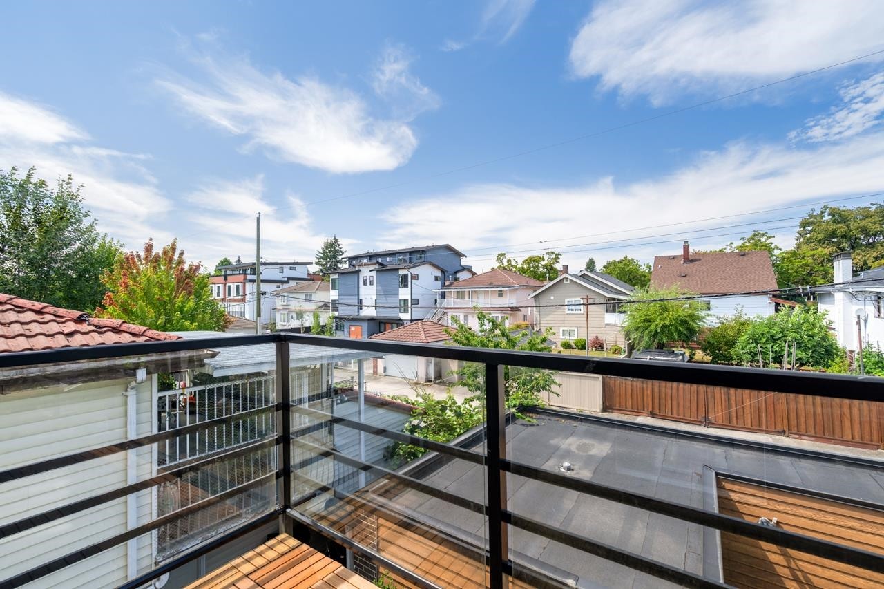 5043 Chambers Street, Vancouver, BC - Outdoor