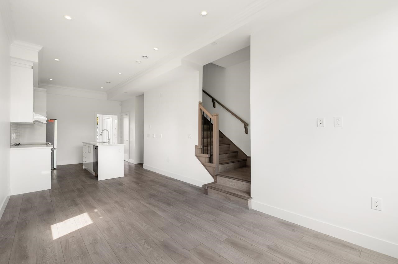 5043 Chambers Street, Vancouver, BC - Indoor