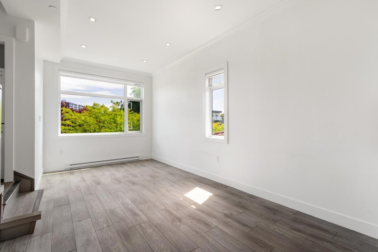 5043 Chambers Street, Vancouver, BC - Indoor Photo Showing Other Room