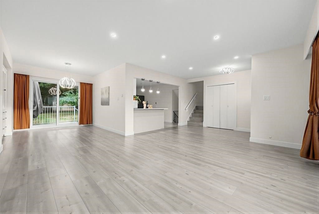 4936 Barker Crescent, Burnaby, BC - Indoor Photo Showing Living Room