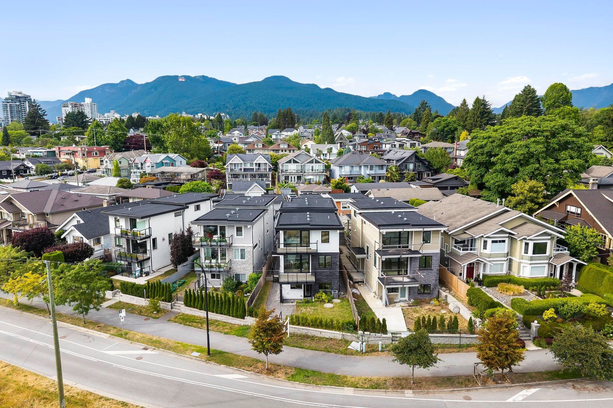 340 Keith Road E, North Vancouver, BC - Outdoor With Facade With View