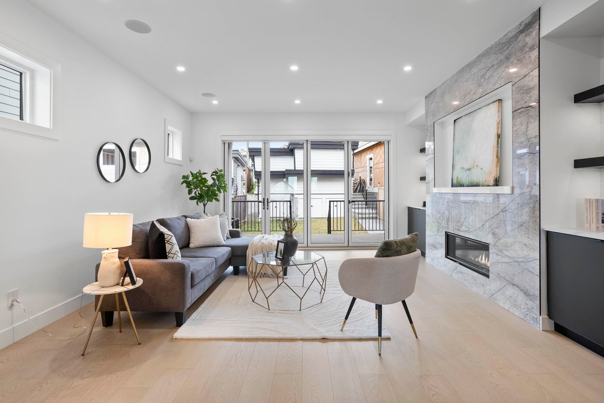 340 Keith Road E, North Vancouver, BC - Indoor Photo Showing Other Room With Fireplace