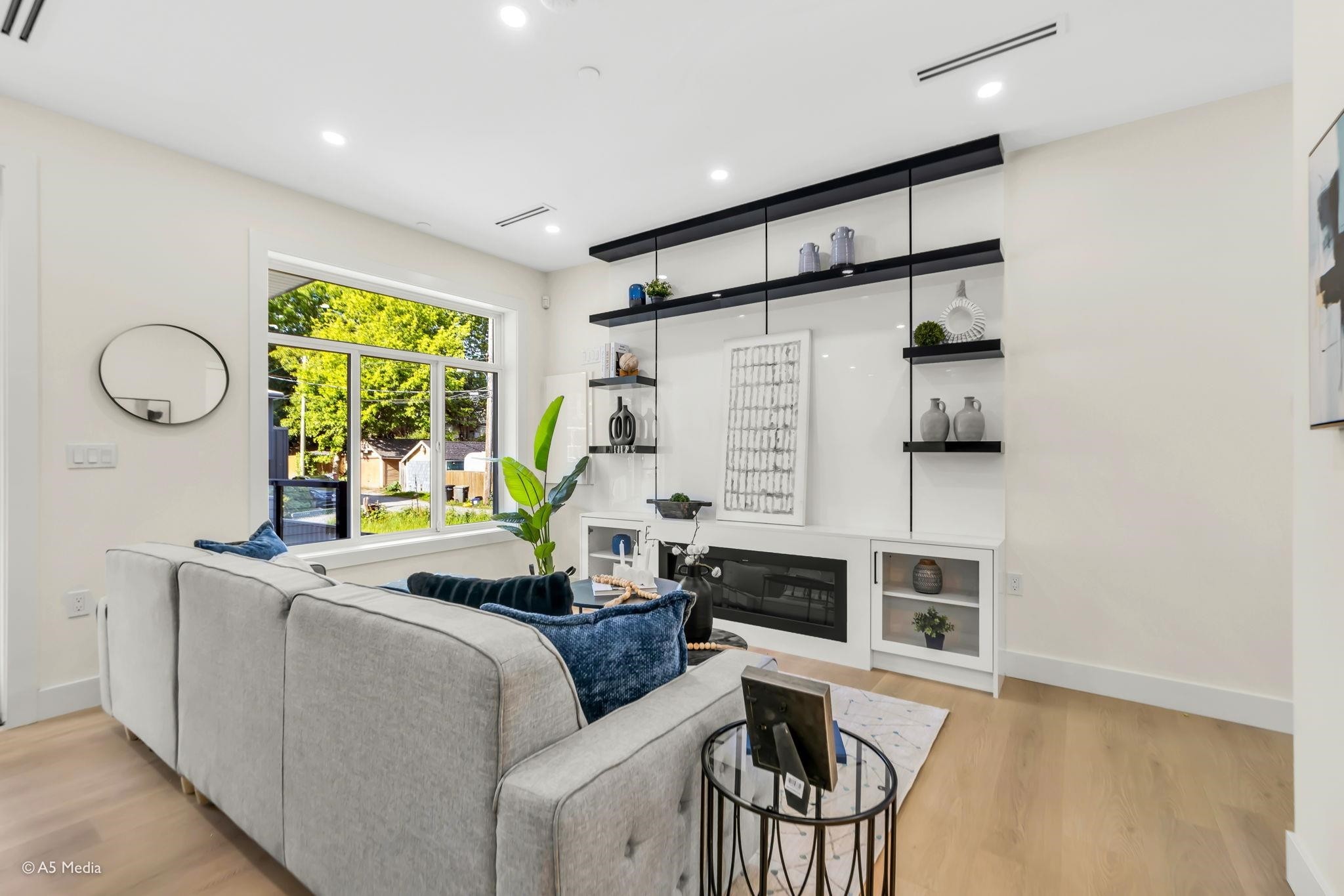 1-281 48Th Avenue E, Vancouver, BC - Indoor
