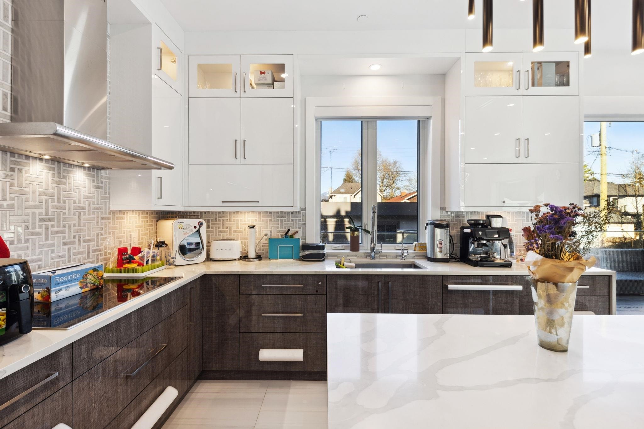 4437 13Th Avenue W, Vancouver, BC - Indoor Photo Showing Kitchen With Upgraded Kitchen