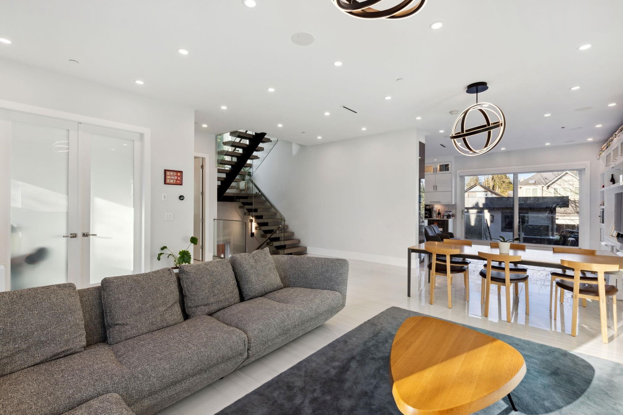 4437 13Th Avenue W, Vancouver, BC - Indoor Photo Showing Living Room