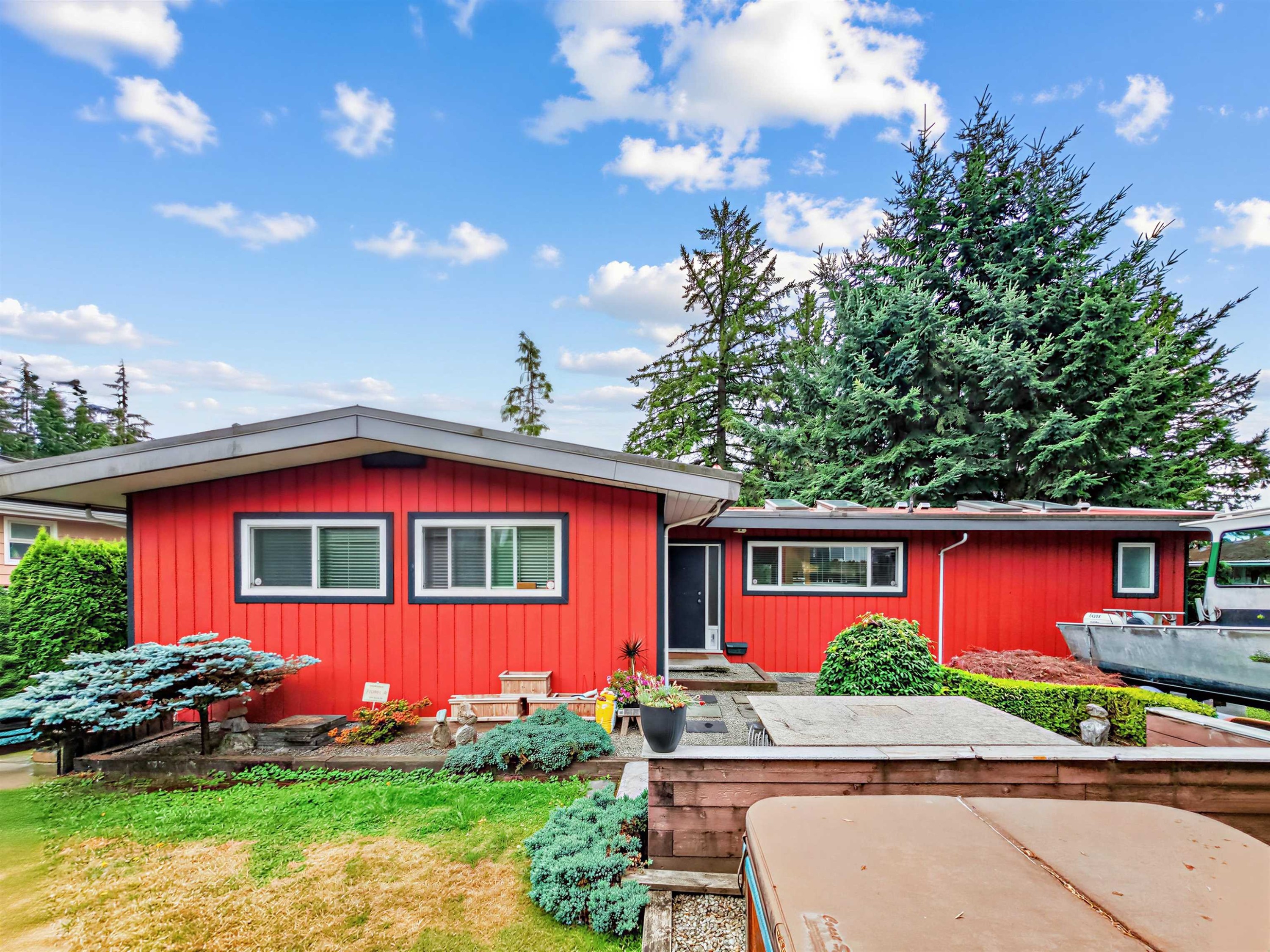 712 Shaw Avenue, Coquitlam, BC - Outdoor
