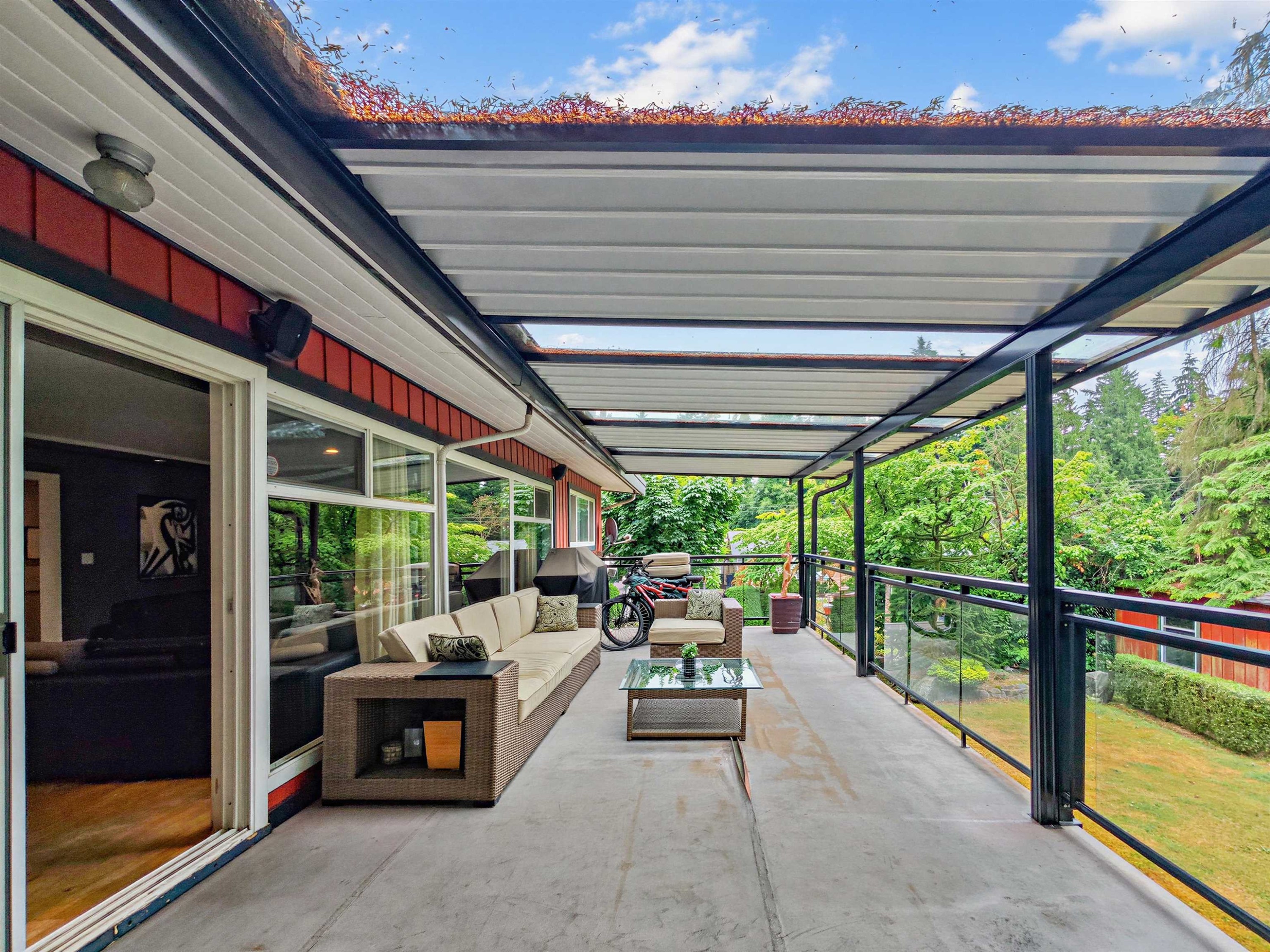 712 Shaw Avenue, Coquitlam, BC - Outdoor With Deck Patio Veranda With Exterior