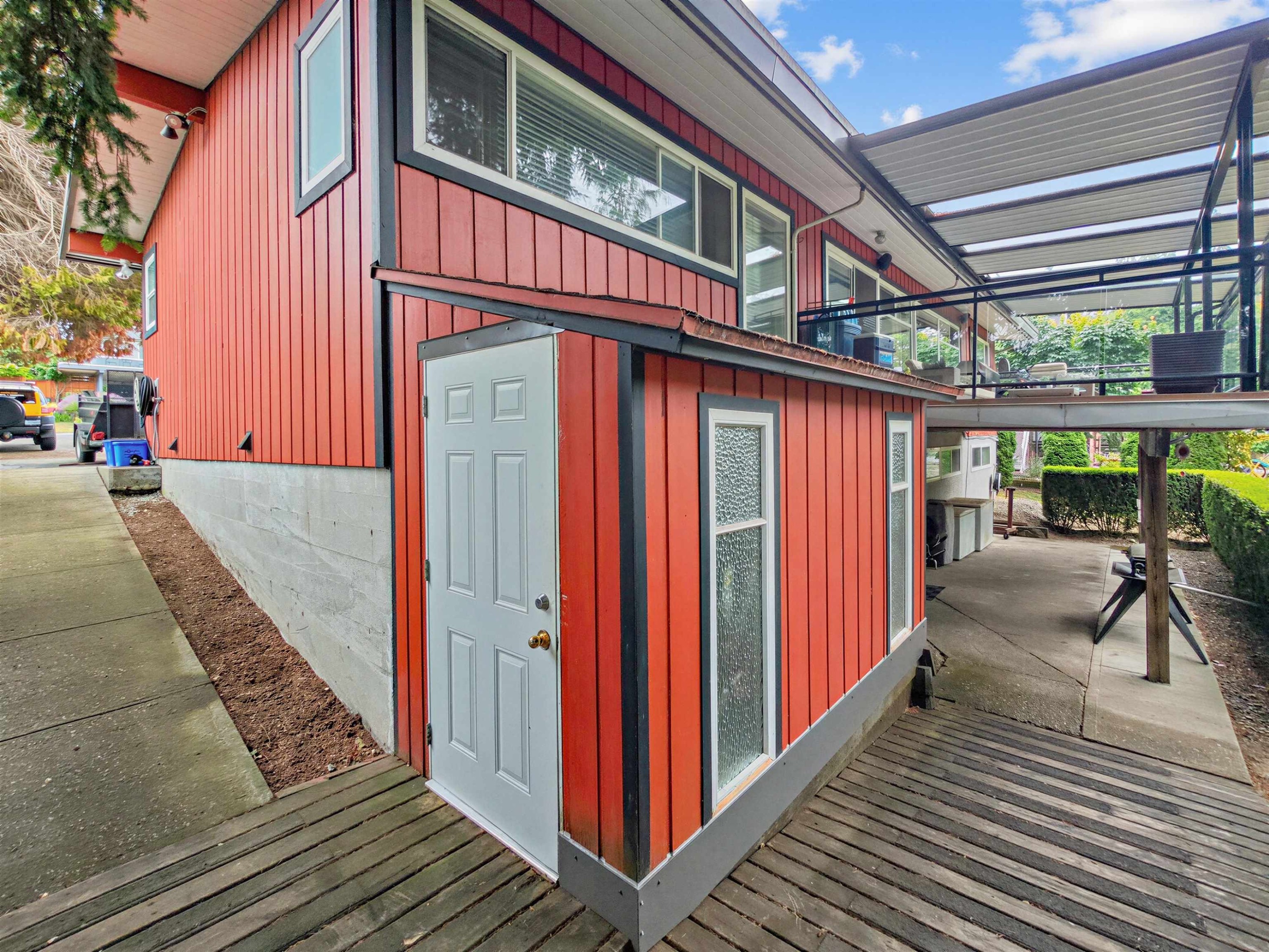 712 Shaw Avenue, Coquitlam, BC - Outdoor With Deck Patio Veranda With Exterior