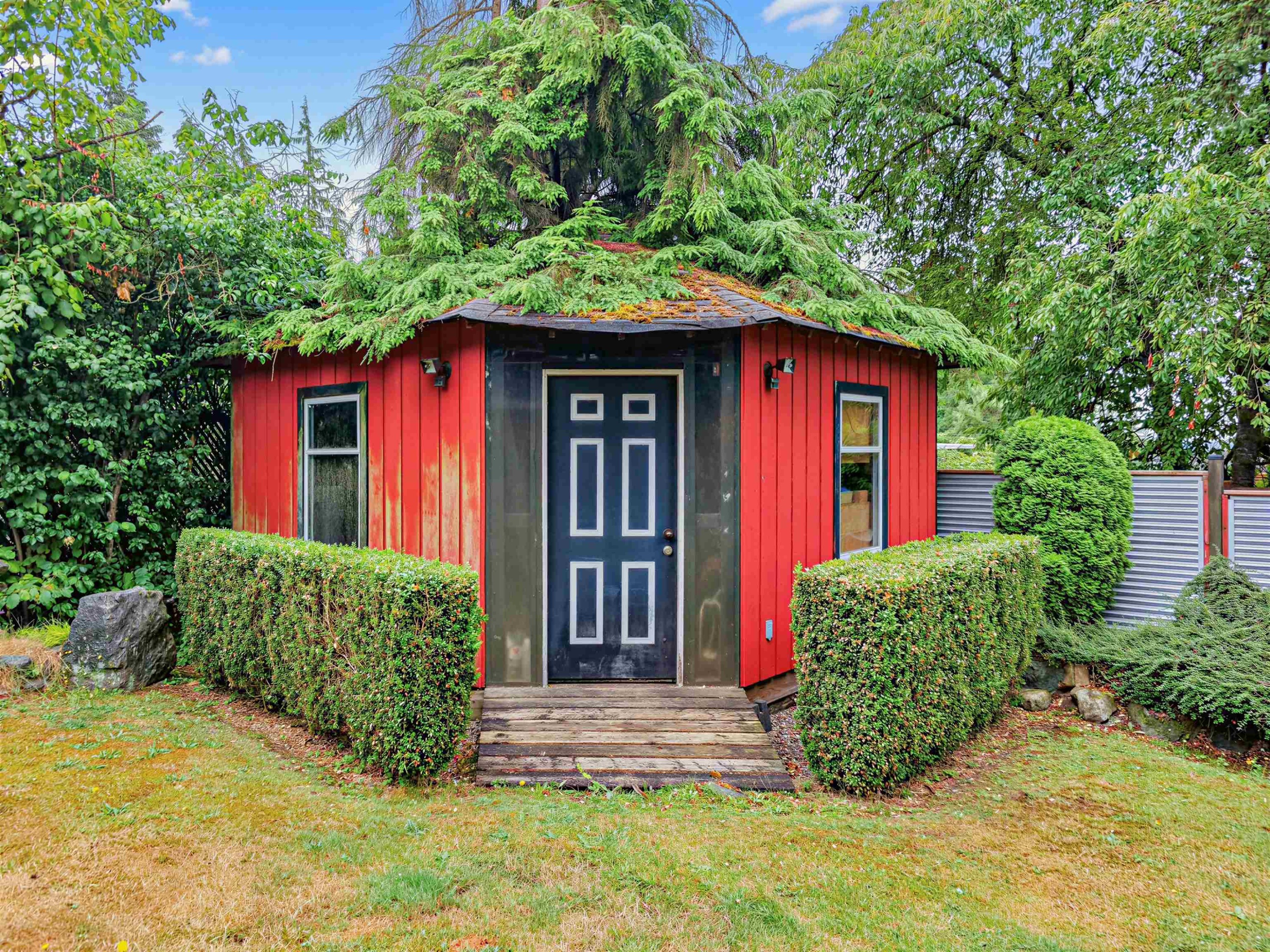 712 Shaw Avenue, Coquitlam, BC - Outdoor