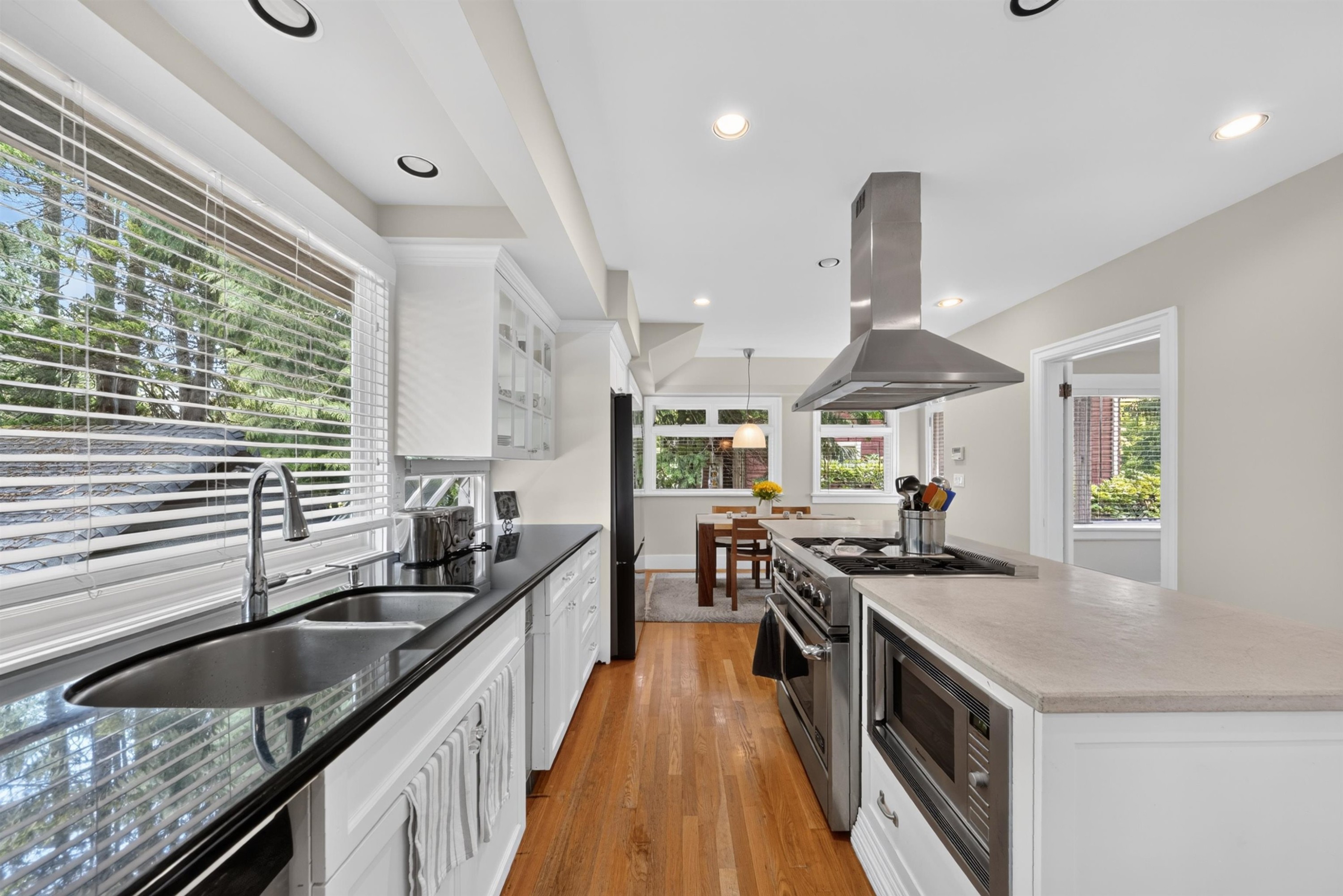 4655 6Th Avenue W, Vancouver, BC - Indoor Photo Showing Kitchen With Double Sink