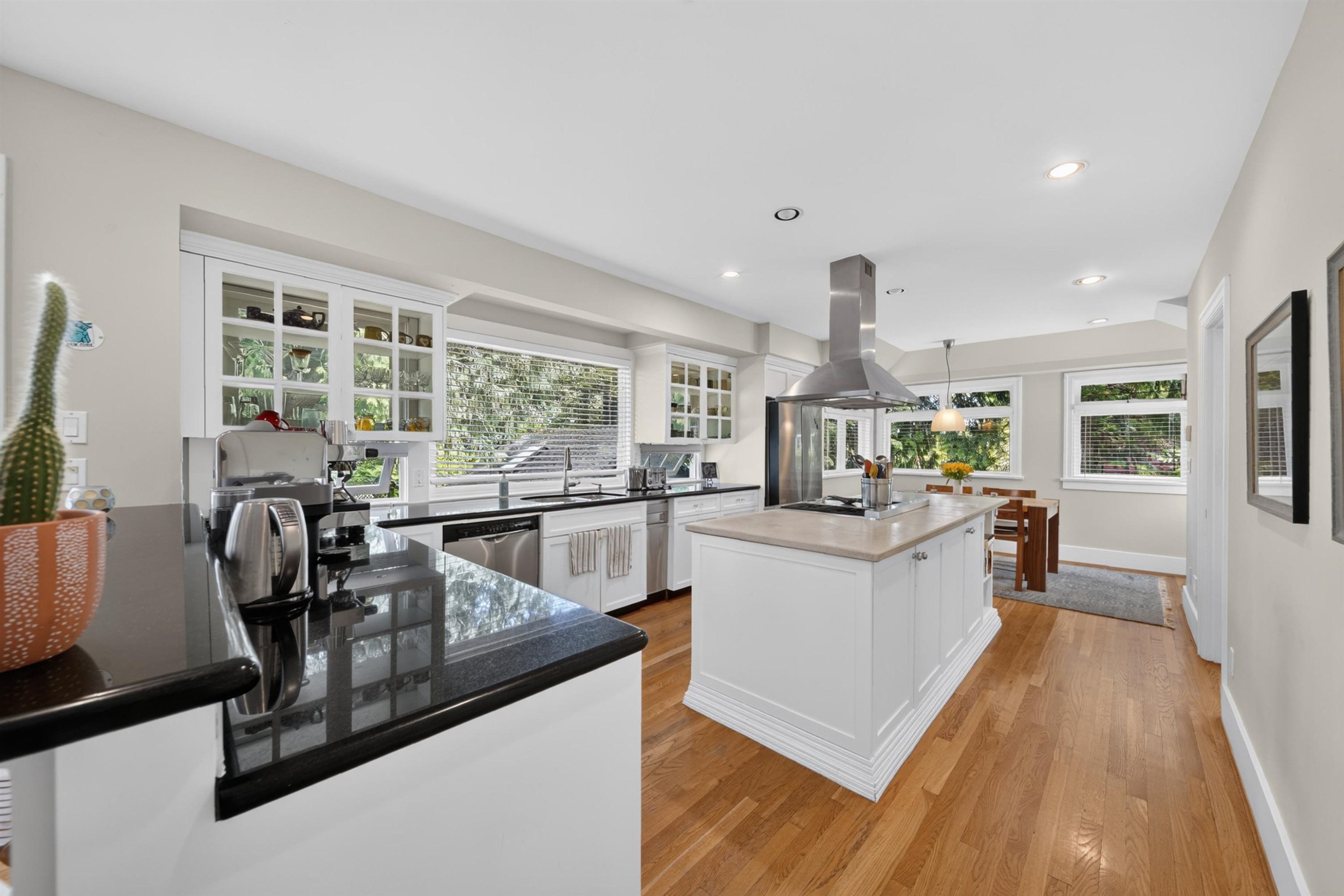 4655 6Th Avenue W, Vancouver, BC - Indoor