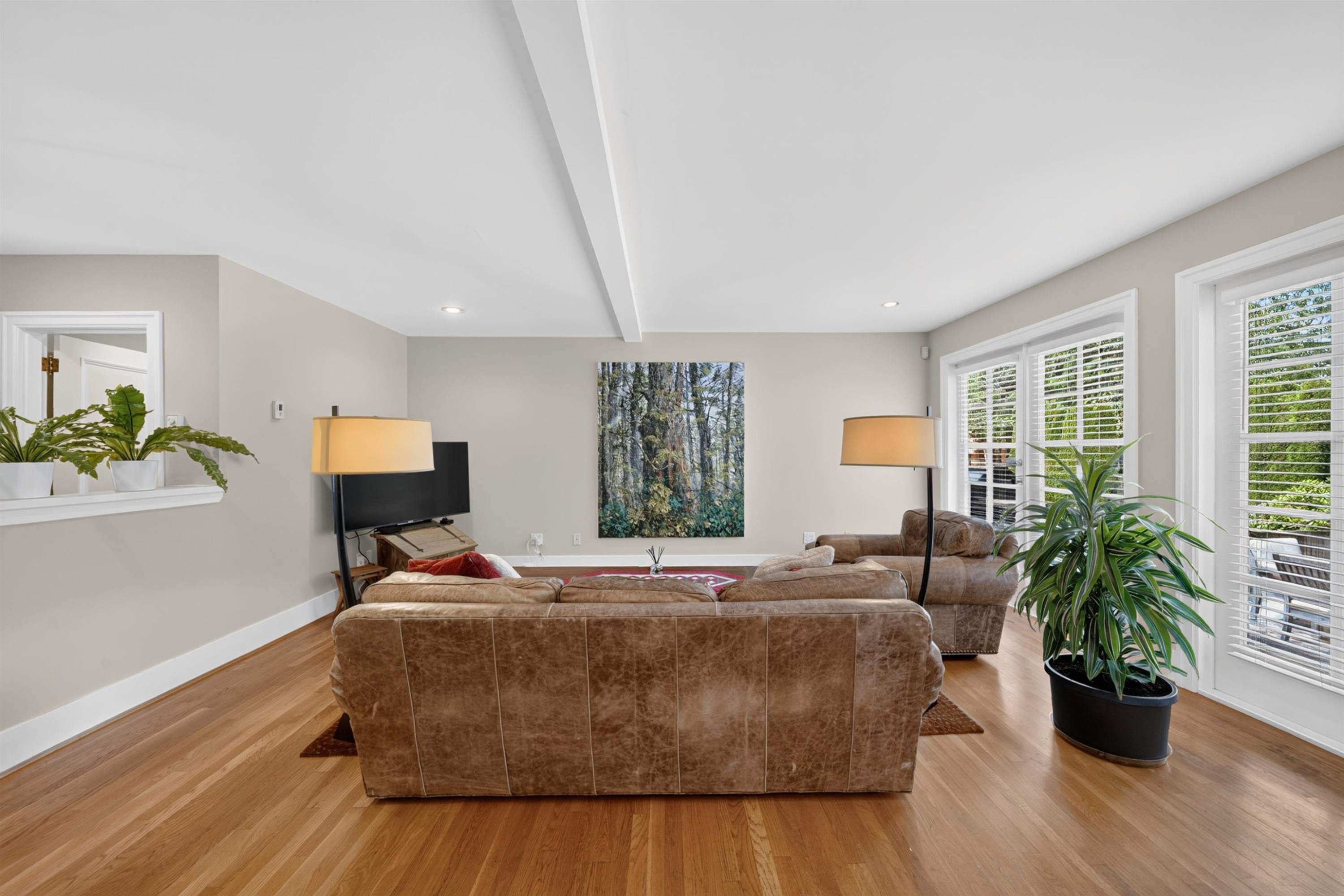 4655 6Th Avenue W, Vancouver, BC - Indoor Photo Showing Living Room