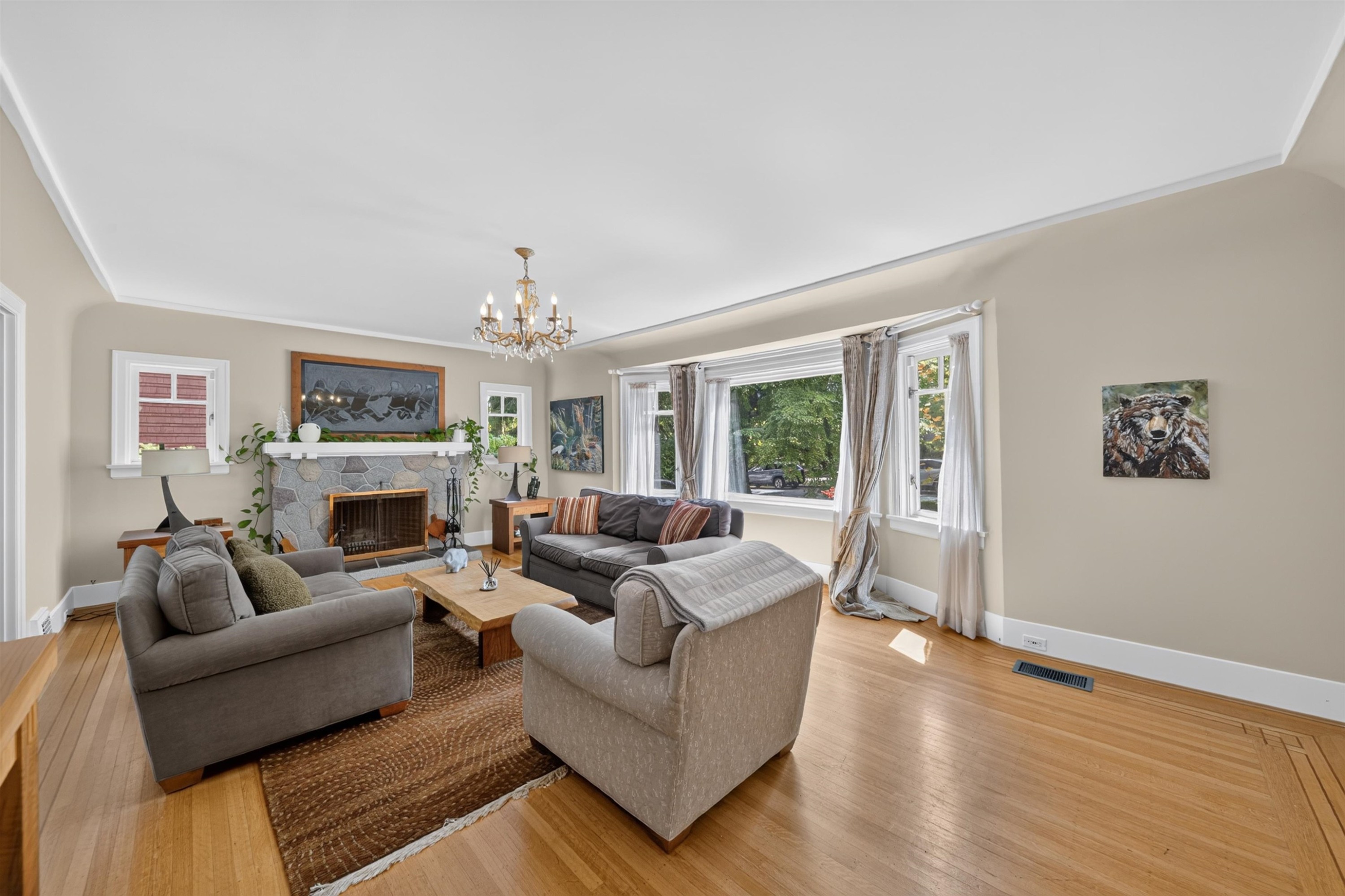 4655 6Th Avenue W, Vancouver, BC - Indoor Photo Showing Living Room With Fireplace