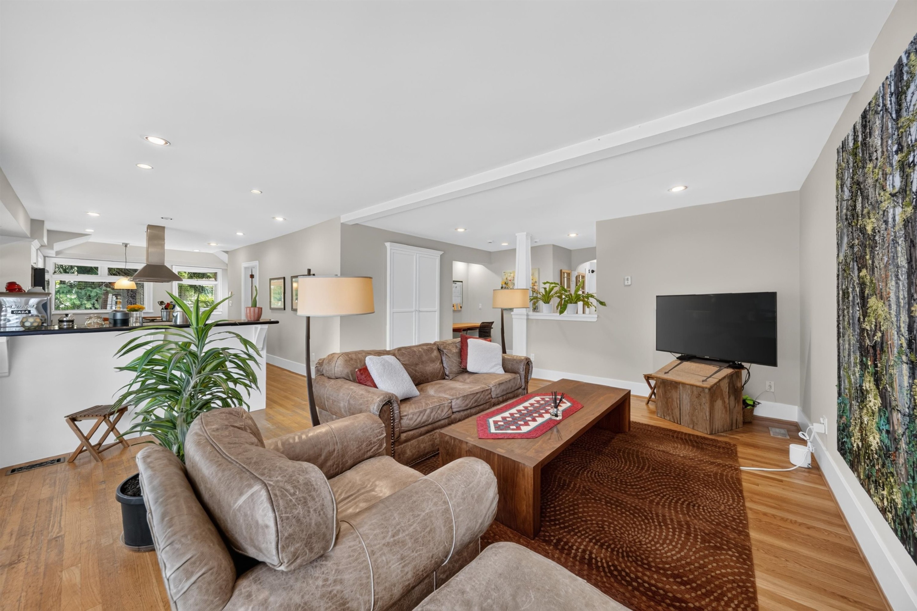 4655 6Th Avenue W, Vancouver, BC - Indoor Photo Showing Living Room