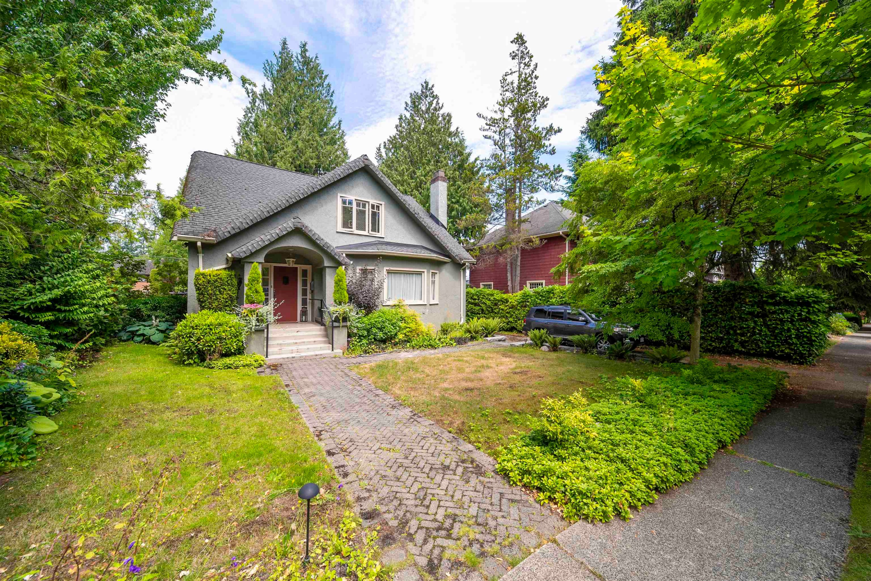 4655 6Th Avenue W, Vancouver, BC - Outdoor