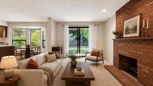 10179 Lawson Drive, Richmond, BC - Indoor Photo Showing Living Room With Fireplace