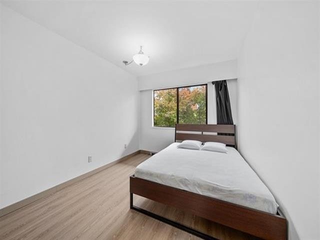 301-11957 223 Street, Maple Ridge, BC - Indoor Photo Showing Bedroom