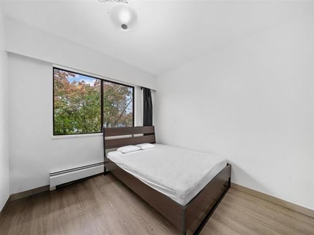 301-11957 223 Street, Maple Ridge, BC - Indoor Photo Showing Bedroom