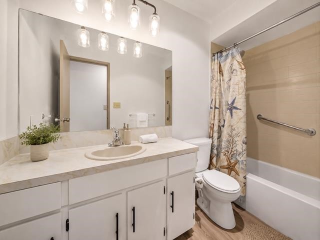 301-11957 223 Street, Maple Ridge, BC - Indoor Photo Showing Bathroom