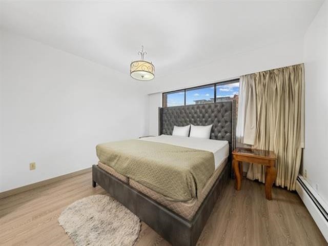 301-11957 223 Street, Maple Ridge, BC - Indoor Photo Showing Bedroom