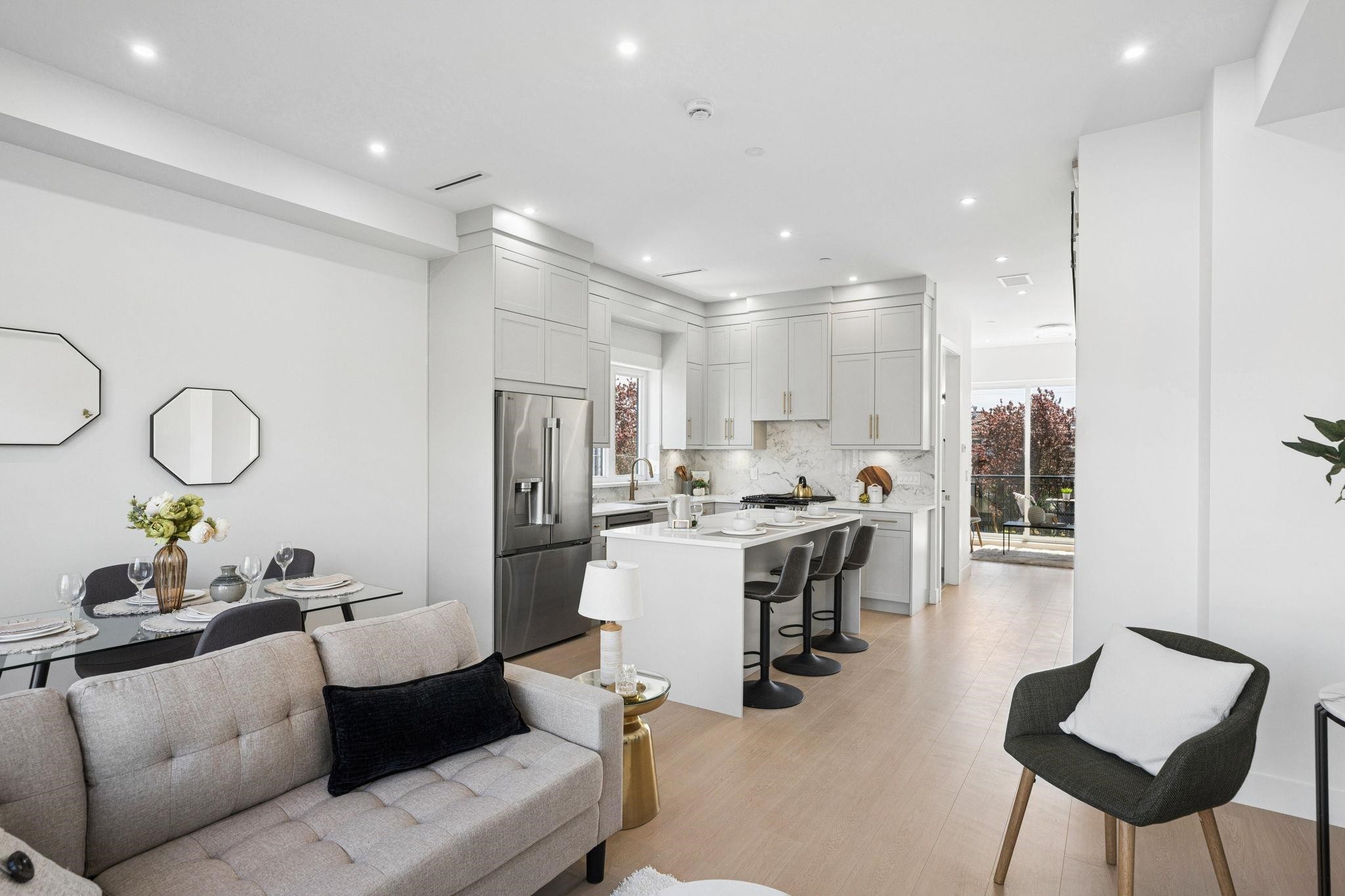 1005 55Th Avenue E, Vancouver, BC - Indoor
