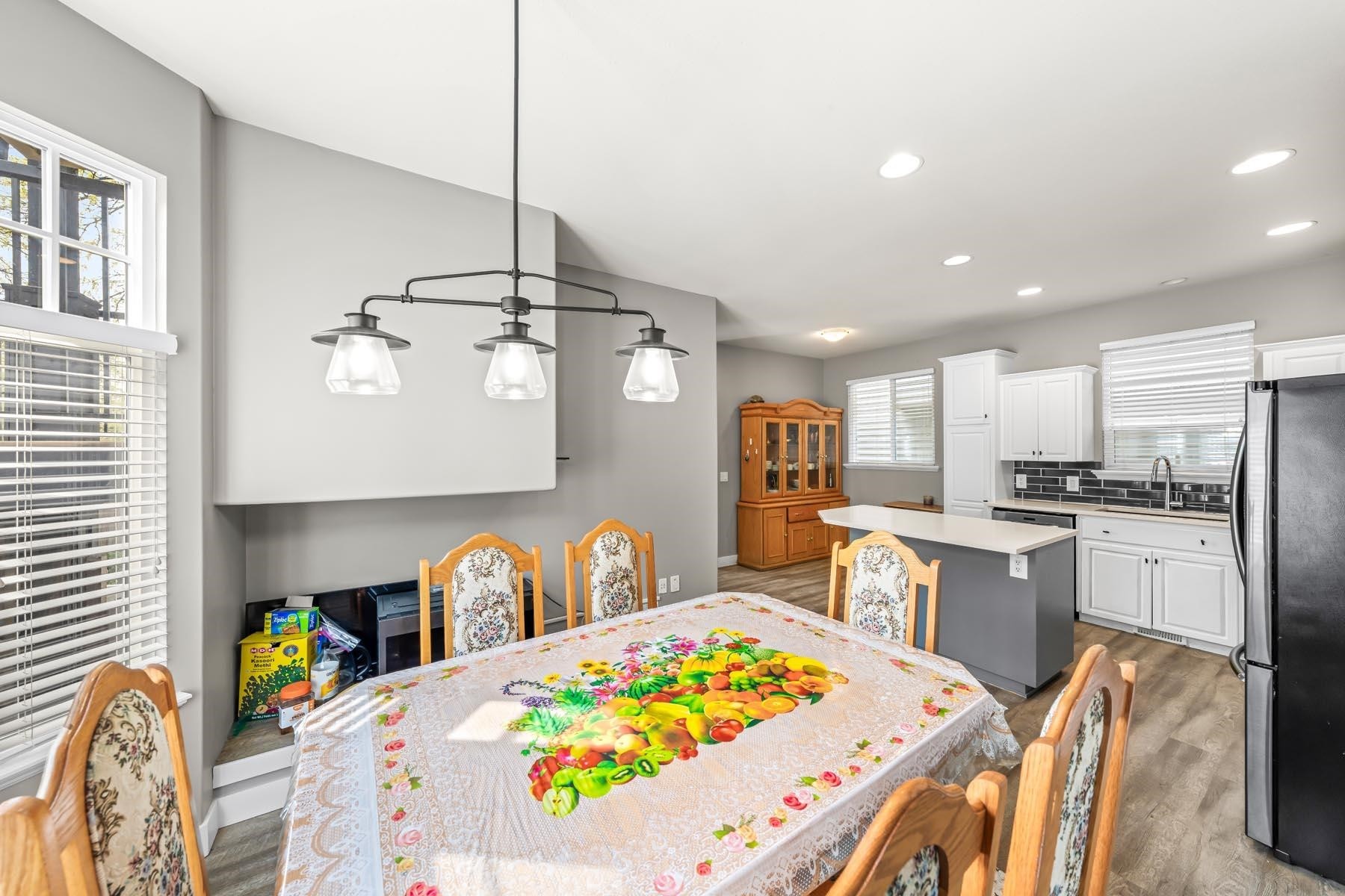 1-11495 Cottonwood Drive, Maple Ridge, BC - Indoor Photo Showing Dining Room