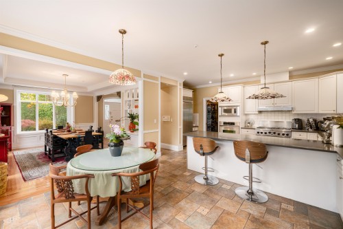 2087 18Th Avenue W, Vancouver, BC - Indoor