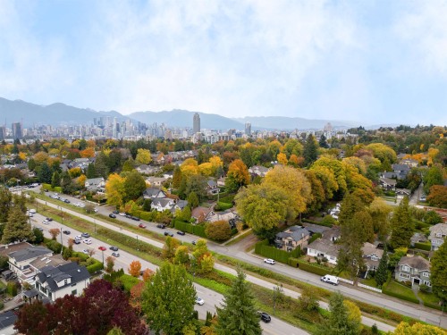 2087 18Th Avenue W, Vancouver, BC - Outdoor With View