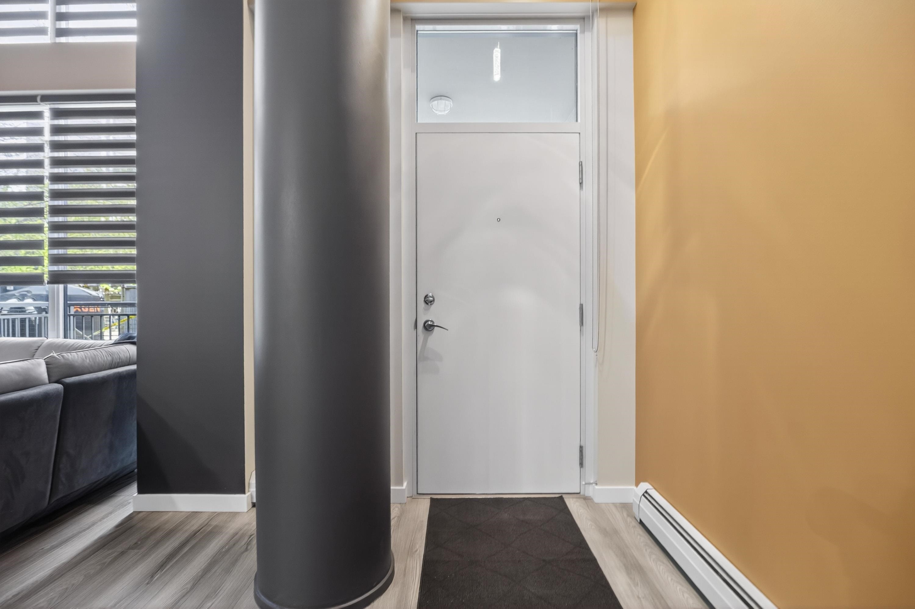 112 1St Avenue W, Vancouver, BC - Indoor Photo Showing Other Room