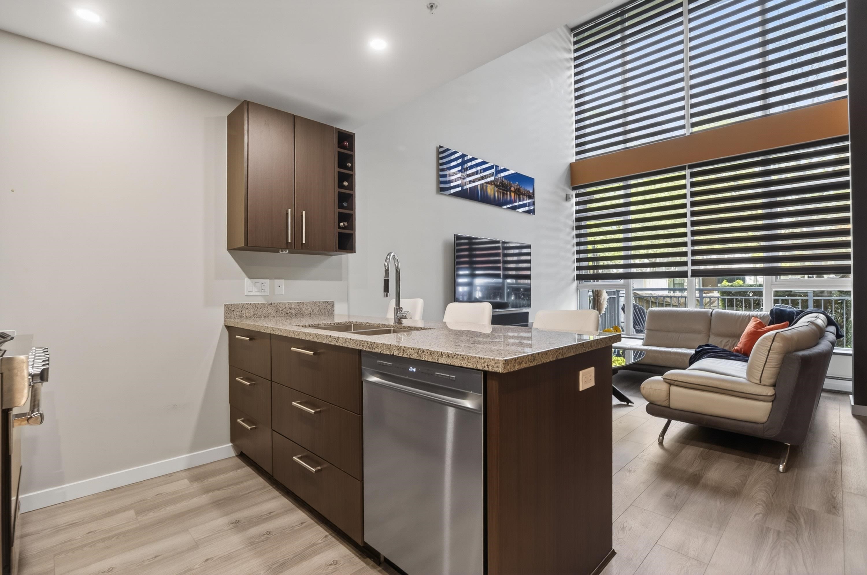 112 1St Avenue W, Vancouver, BC - Indoor
